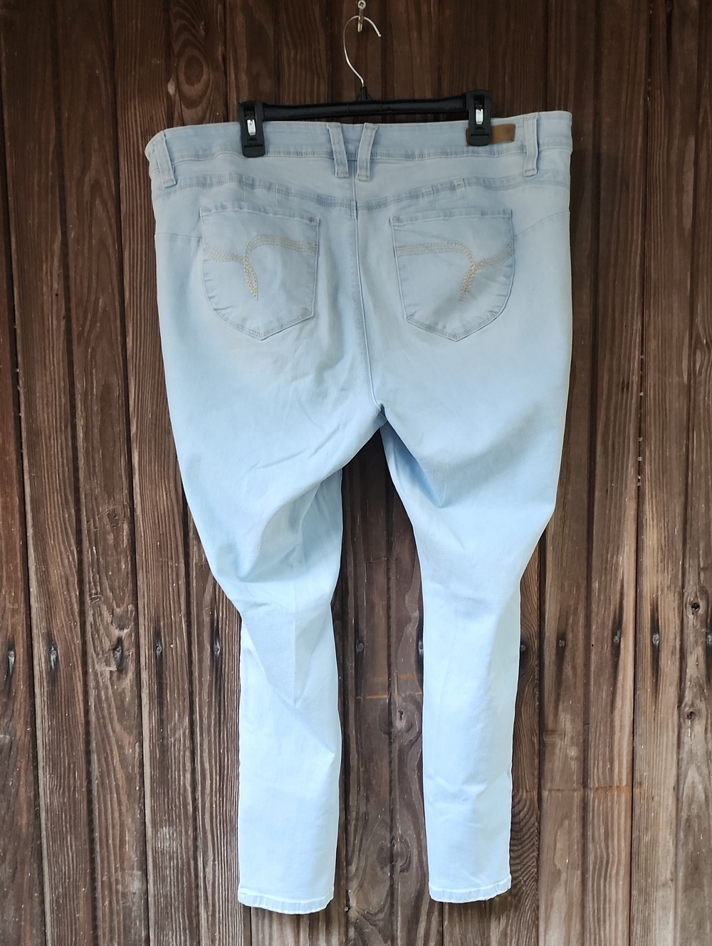 YMI Ladies Ripped Jeans - Picture 4 of 4